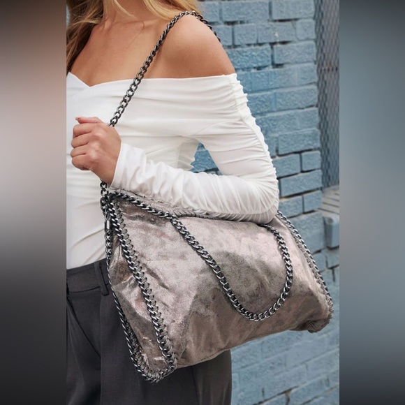 Stylish Metallic Chain-Trimmed Women's Bag - Picture 3 of 7